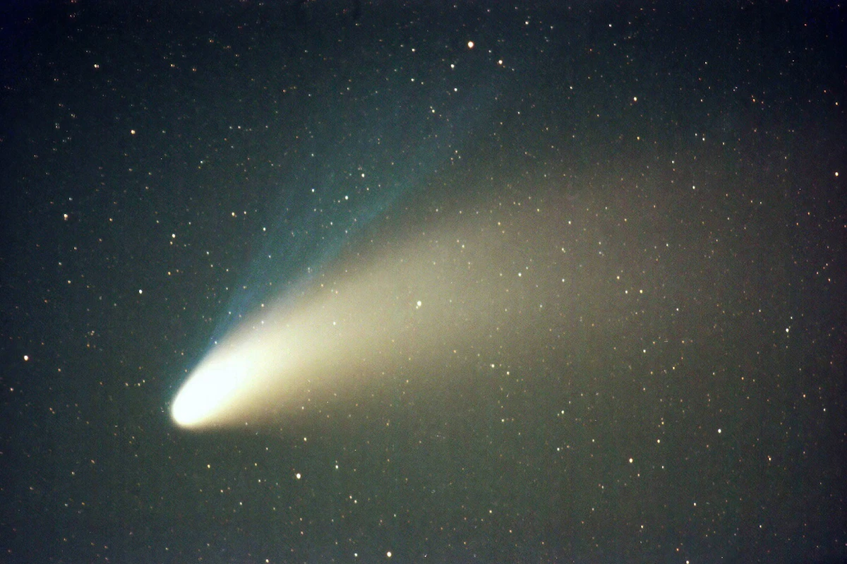 先生が撮影された「ヘールボップ彗星」