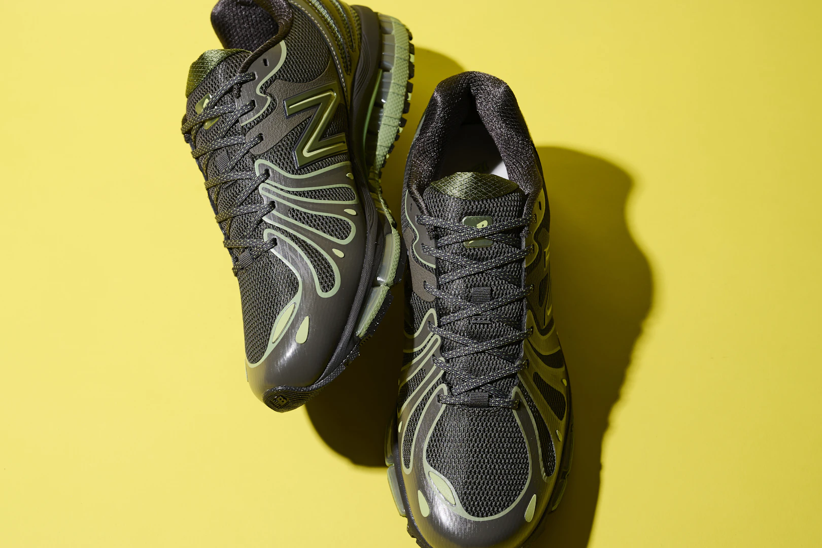 シャープさと洗練さが際立つ新シルエット 「New Balance 