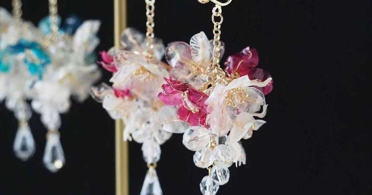 Fish Scale As Accessory Fish Scales Transformed into Jewelry? One-of-a-Kind Accessories Made ...