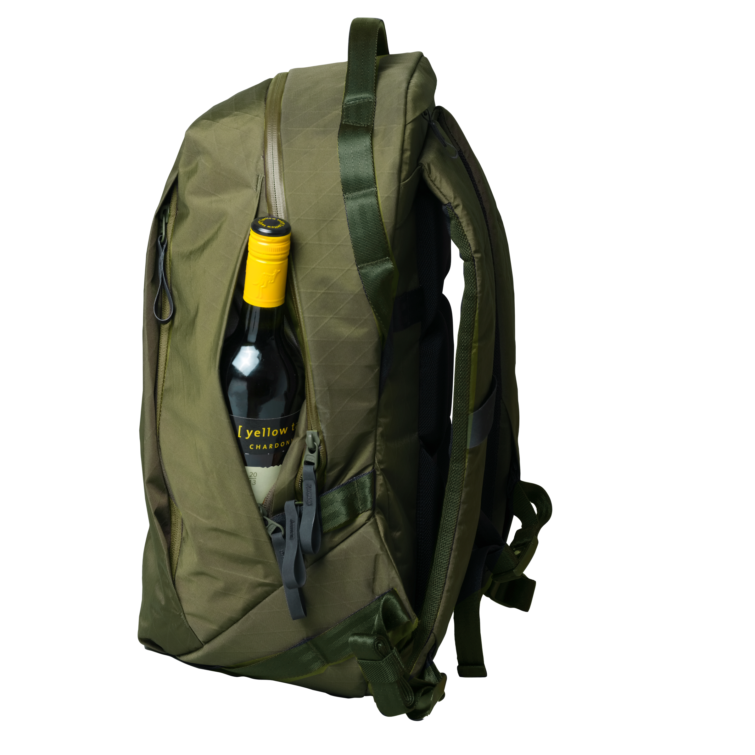 見た目よりも大容量のサイドポケット