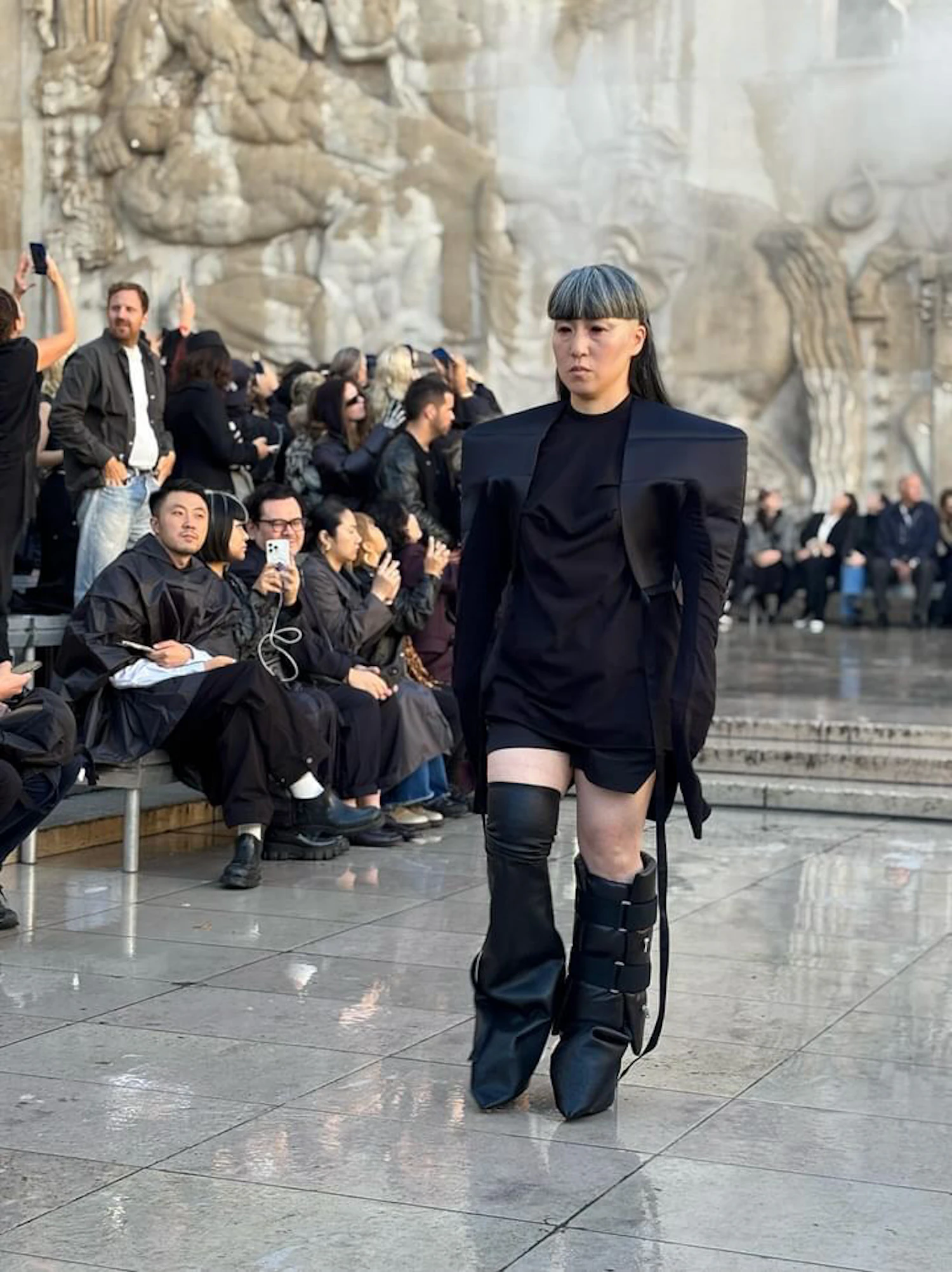 Walking the runway of Rick Owens’ Spring/Summer 2025 Women’s Show. Themed "Hollywood," the show was held at Palais de Tokyo in Paris © Jesse Brouns