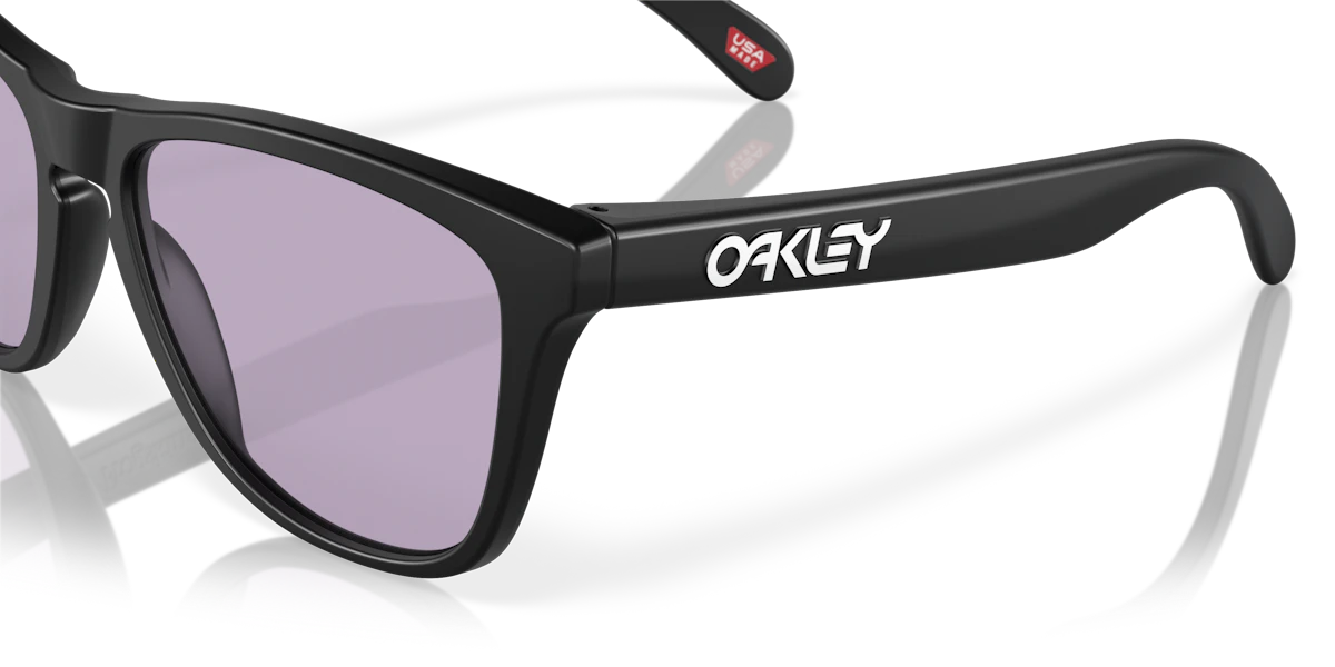 スポーツサングラスの雄「Oakley（オークリー）」の 大定番モデル