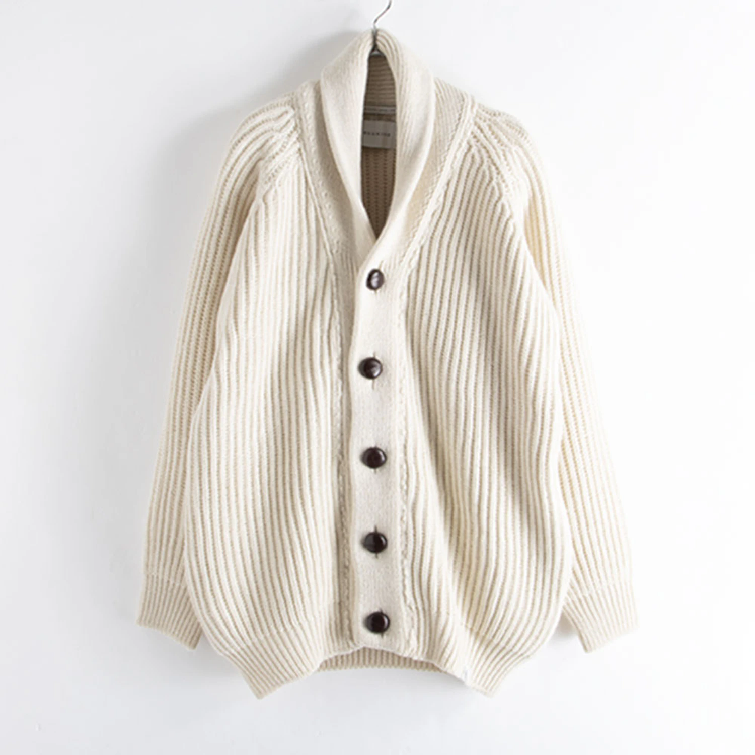 WILKINSON CARDIGAN, 42,900 yen (tax included)