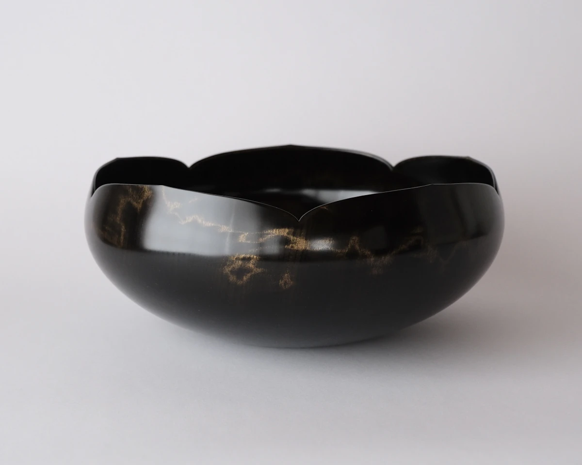 栃造器「宵に咲く」（第73回日本伝統工芸展 入選）