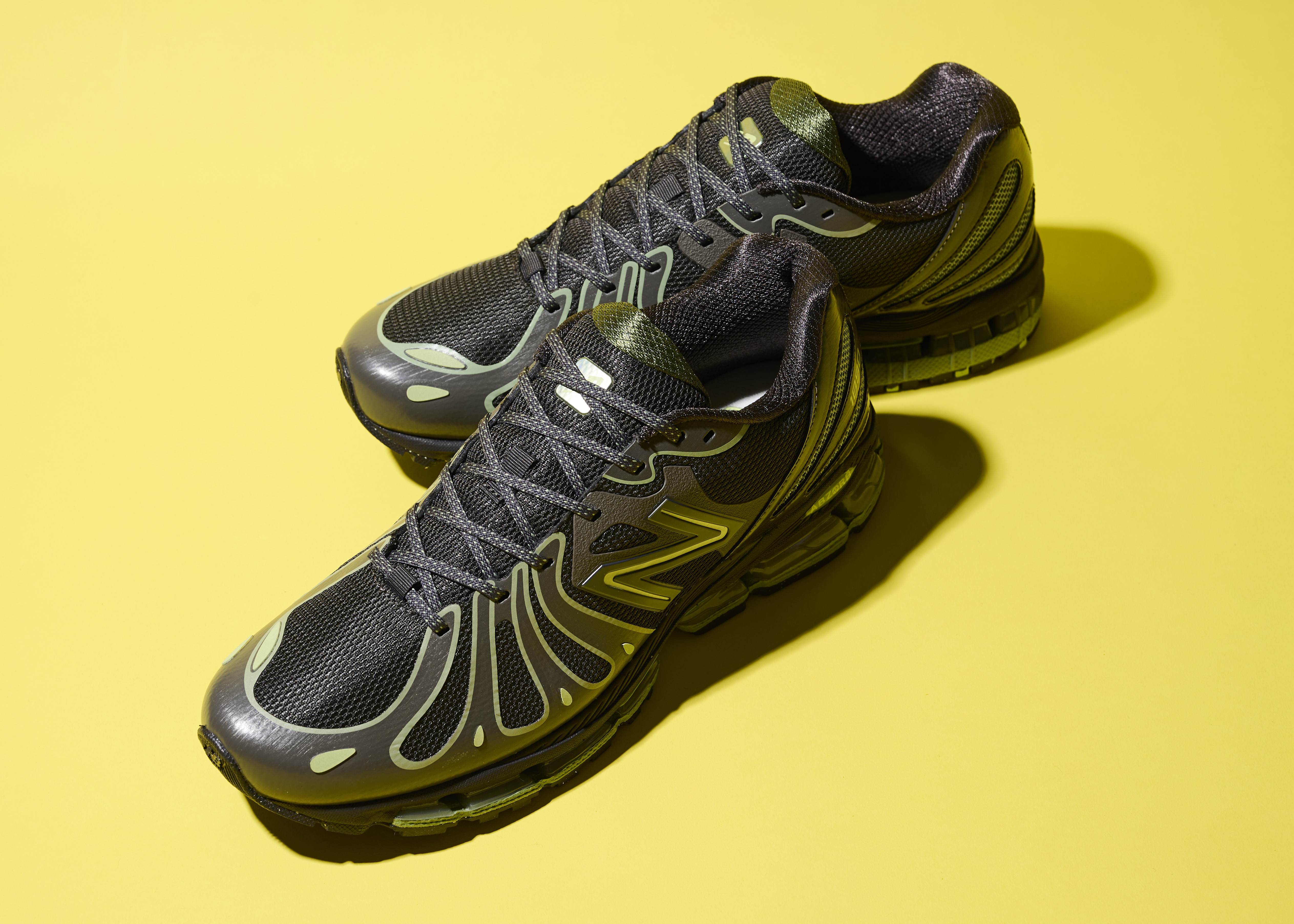 シャープさと洗練さが際立つ新シルエット 「New Balance