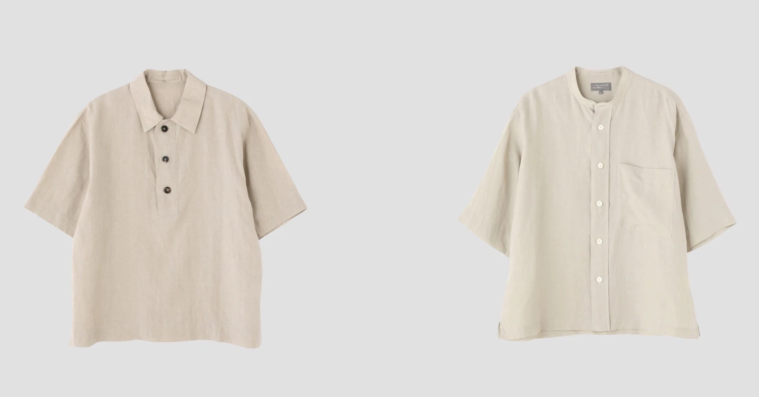 シャーティングリネンが使用されたメンズのリネンシャツ。今シーズンはプルオーバーとカラーレスのモデルがラインナップされている。各37,400円（税込）