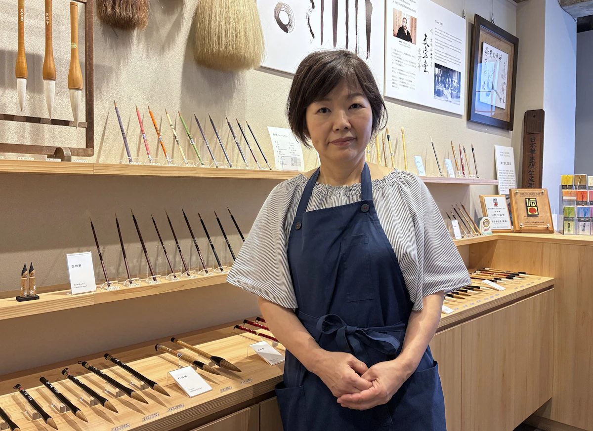 篠原紫香さん(熊野筆 伝統工芸士)