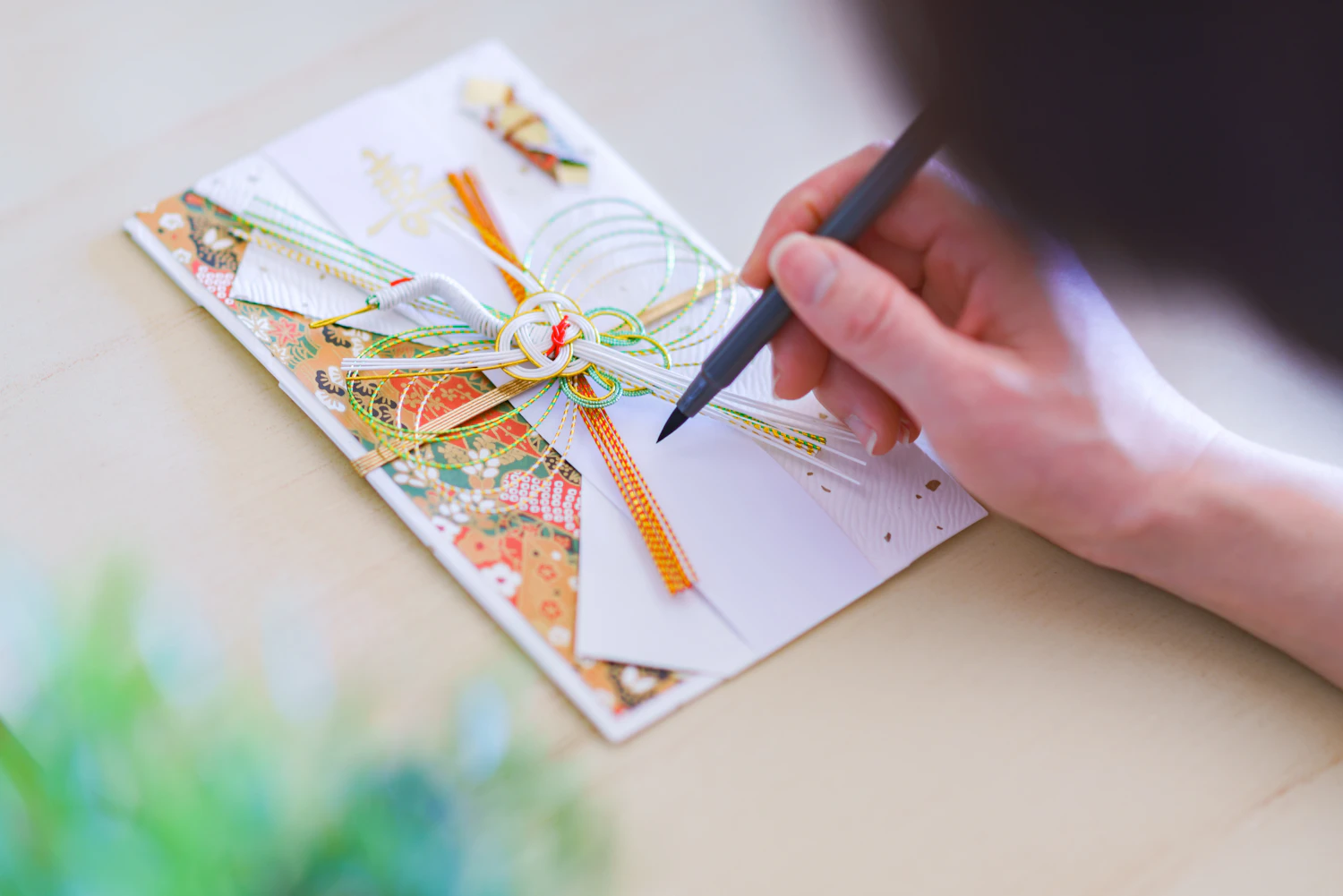 儀礼の象徴から自己表現のツールへ：伊予水引、役割の変遷を辿る