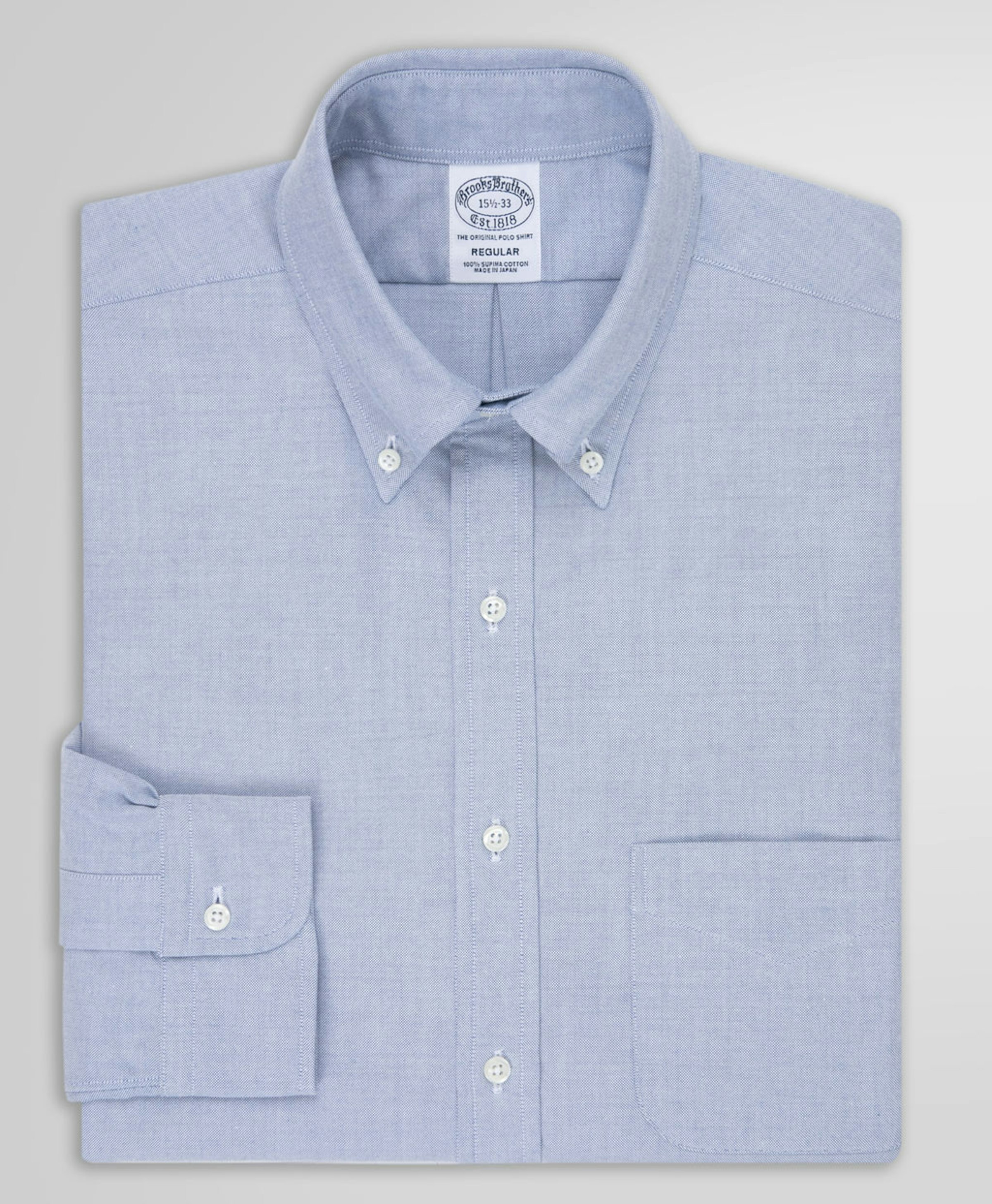 現行の「スーピマコットン　オックスフォード　ドレスシャツ　Regular Fit」。カラーバリエーションも豊富で、今シーズンは、ホワイト、ブルー、ブルー×ホワイトなど7色展開。20,900円（税込）