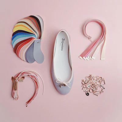 ��映画スターの一言から生まれた伝説：Repetto（レペット）バレエシューズ78年の軌跡