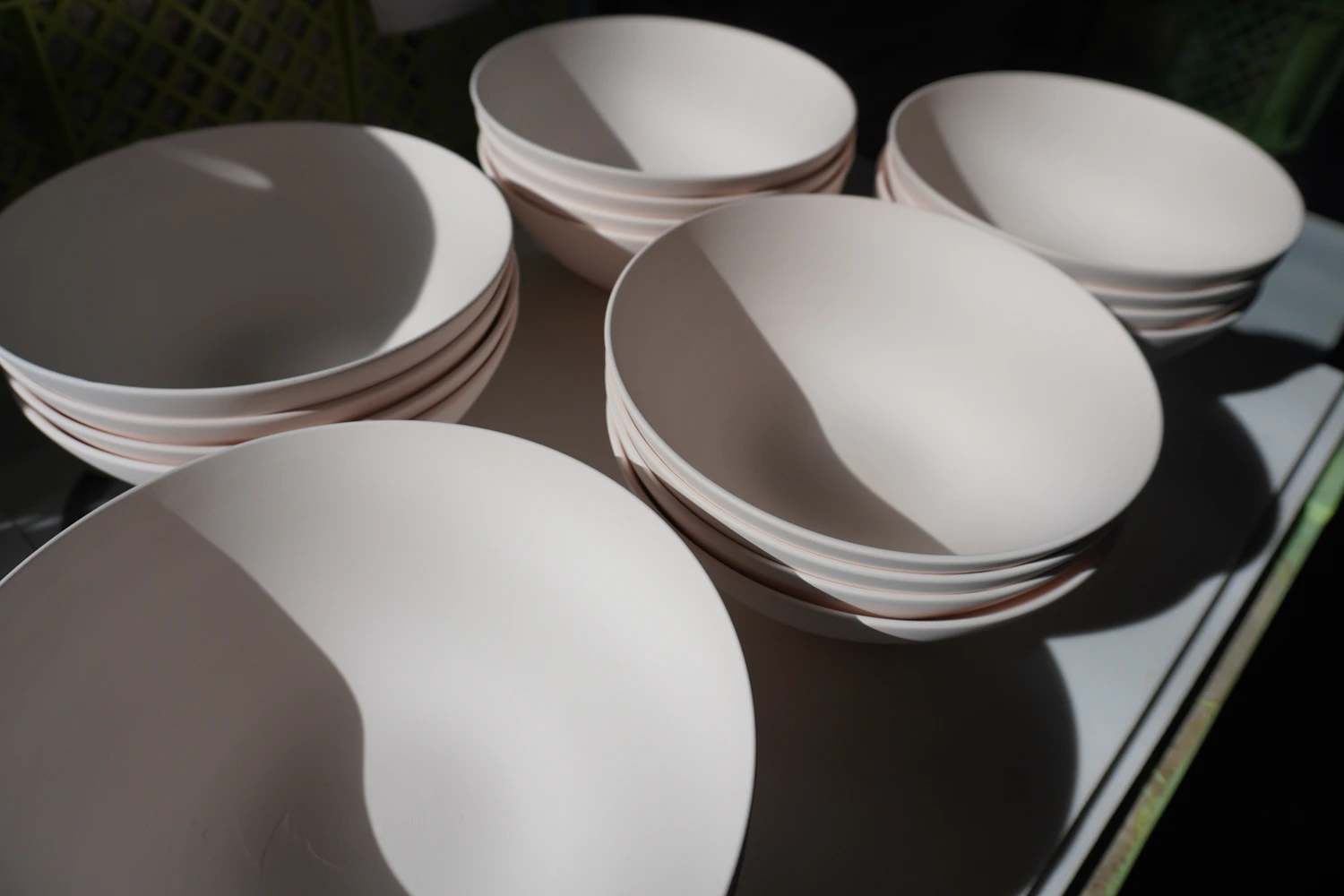 奇跡の白は、いつまで。波佐見焼の生命線「天草陶石」の恵みと迫りくる危機