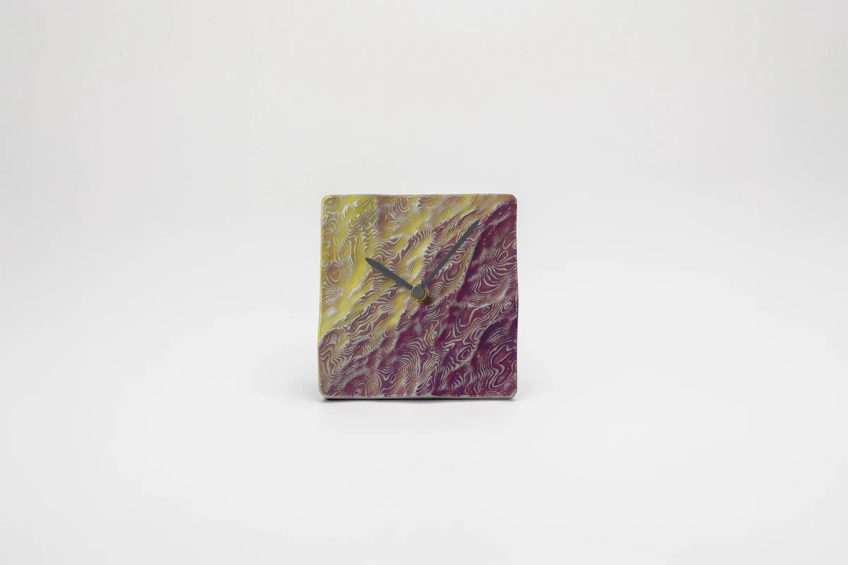 hitotose Table clock aluminum