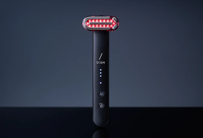 DISM LED美顔器 ブラック T字カミソリ型の美顔器？ 斬新な発想でメンズ美容を開拓するアンファー