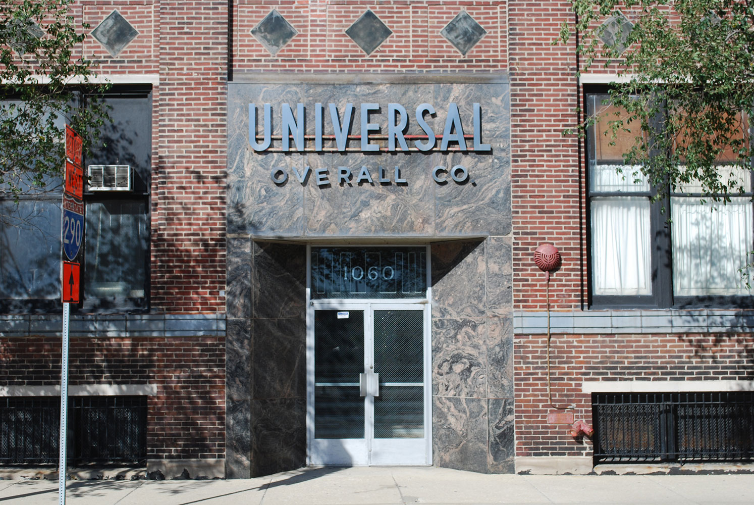UNIVERSAL OVERALL（ユニバーサル オーバーオール）」100年の歴史と