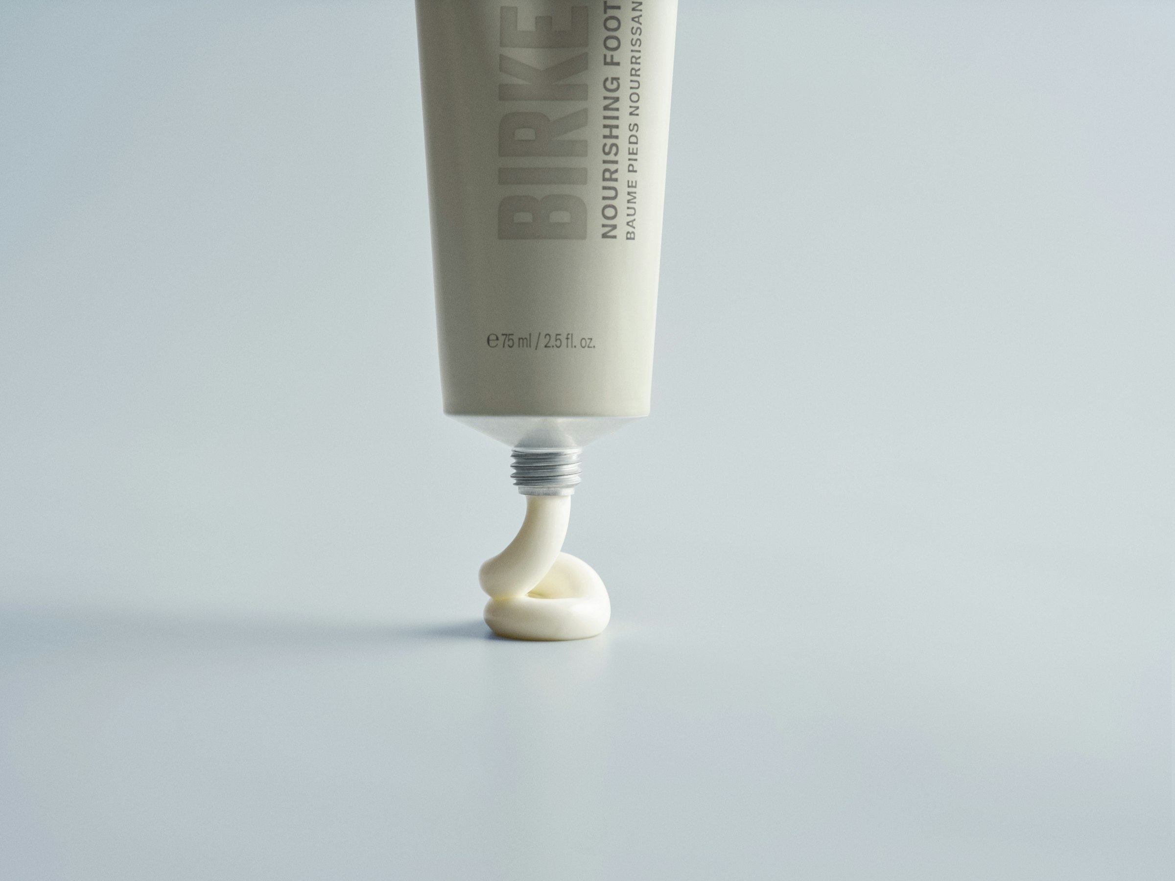 ムルムルバターを配合した「ナリシングフットバーム」75ml 4,070円（税込）