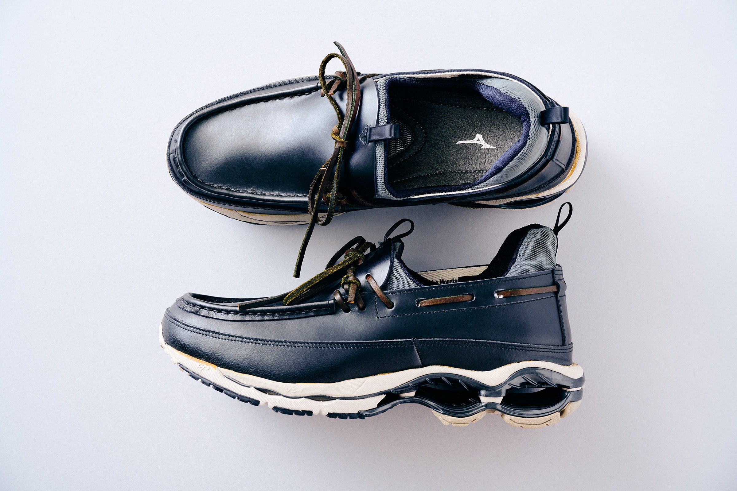 伝統と革新を表現した逸品が復刻 「MIZUNO（ミズノ）」の「WAVE
