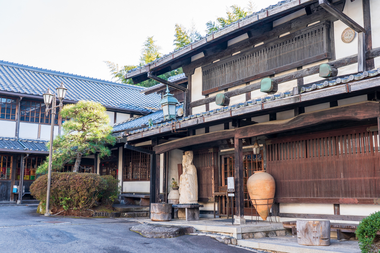 イヤープレート　2009  2010 幸兵衛窯　美濃焼　 加藤幸兵衛 和食器 美濃焼 加藤幸兵衛陶窯 色絵 絵変銘々皿 5客 共箱 N 7598