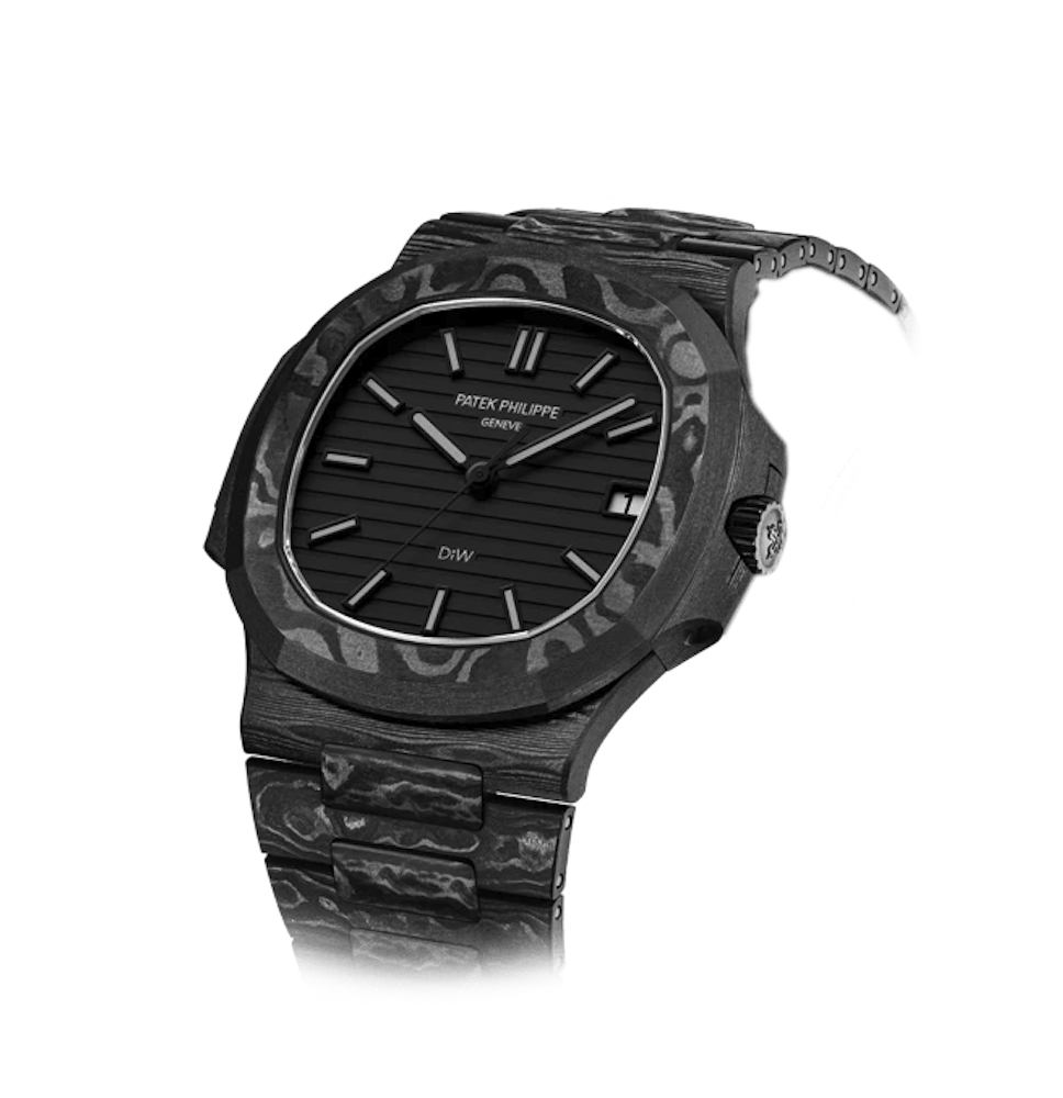 <p>航空宇宙グレードのNTPTカーボンファイバー採用により、高い耐久性と経年変化への耐性を実現。</p>