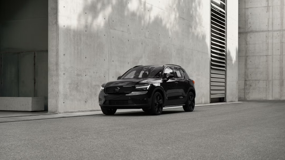 <p>コンパクトSUVのサイズ感により、都市部での駐車や狭い道での取り回しがしやすい構成。日常の移動手段として使いやすく、街乗りからアウトドアまで幅広く対応可能。</p>