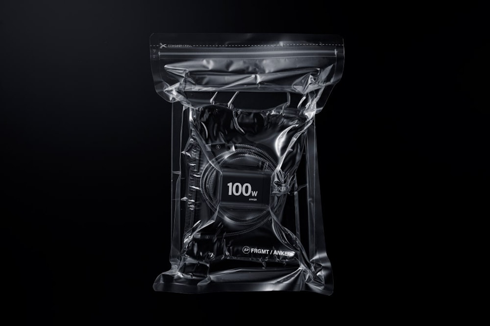 <p>デザインの雰囲気に合った真空パックの特別包装</p>