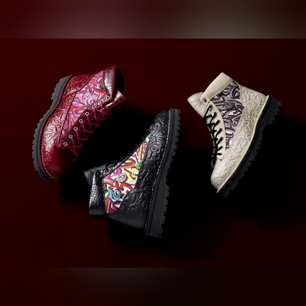 <p>カラーは BLACK/MULTI、IVORY、FUXIA の3色展開。街中でも自然の中でも映える配色。普段の服装と組み合わせやすいカラーオプションを持つ。</p>