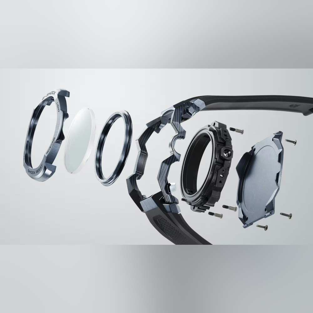 <p>未来感と高級感を両立した人×AIが生み出したカーボン×メタルの多層フレーム。</p>