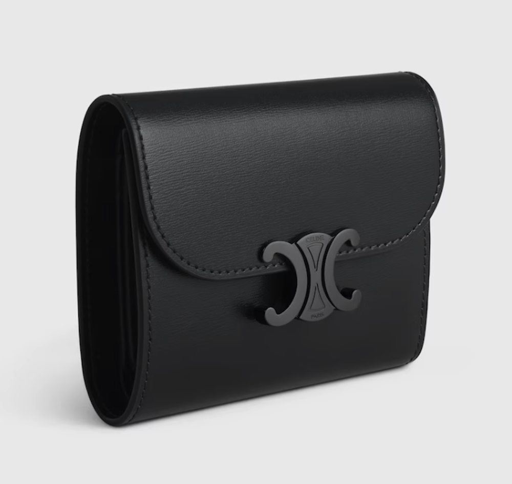 <p>10.5×8.5×4cmのサイズで、小さなバッグでも収納しやすい設計。ブラックを含む複数展開で好みに合わせて選択可能。</p>