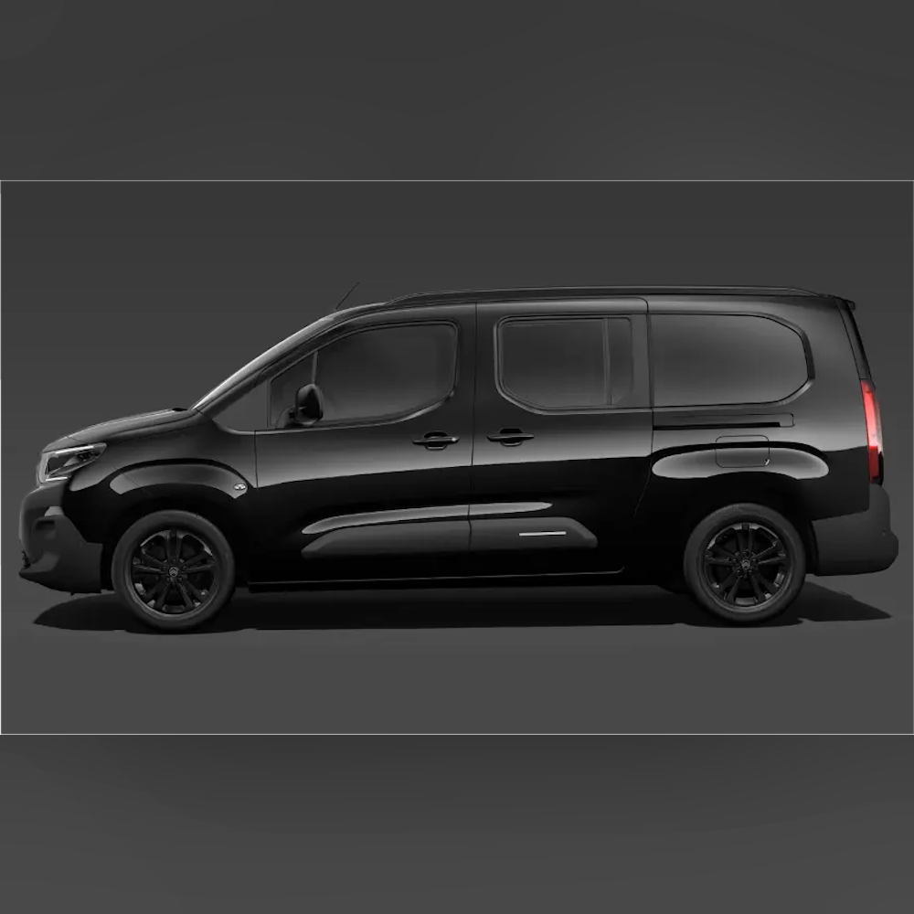 <p>特別色「ノアール・ペルラネラ」をまとった外観。全長約4,405mm/約4,770mmの2サイズ、5人乗りと7人乗りといった用途に応じた乗車定員を設定。BlueHDi 1.5L ディーゼルターボ(130ps/300Nm)+8速オートマチックトランスミッションを搭載。</p>