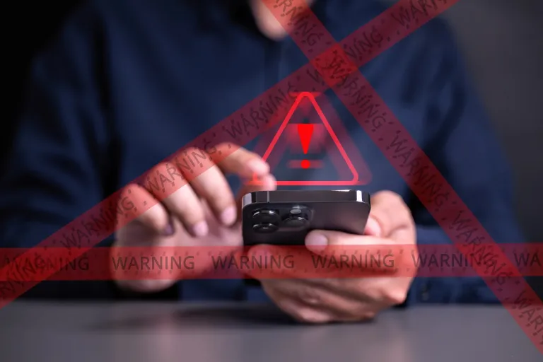 スマホがウイルス感染したら？感染を調べる方法と対処法を解説
