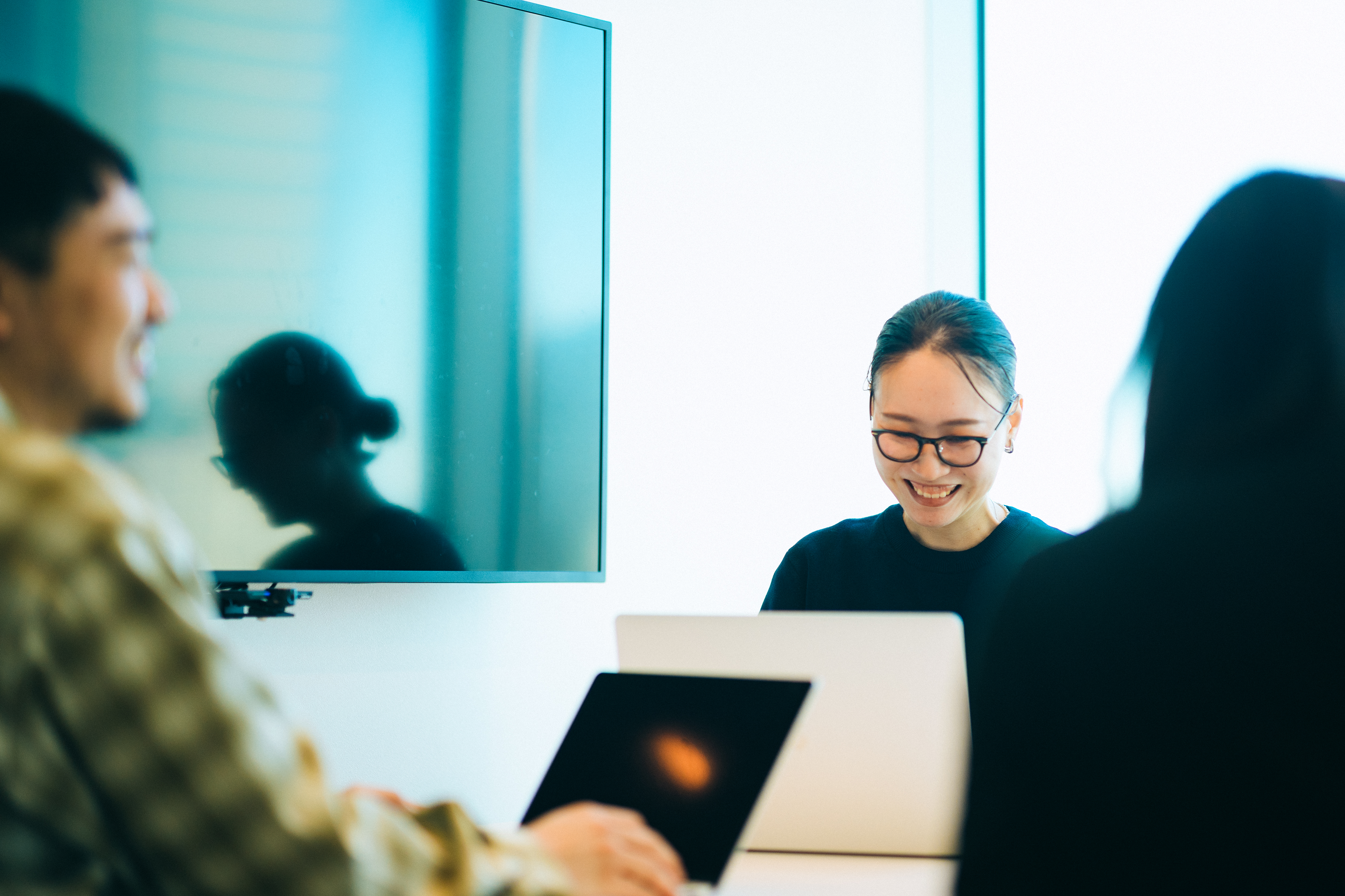 打合せ中のSmartHR社員