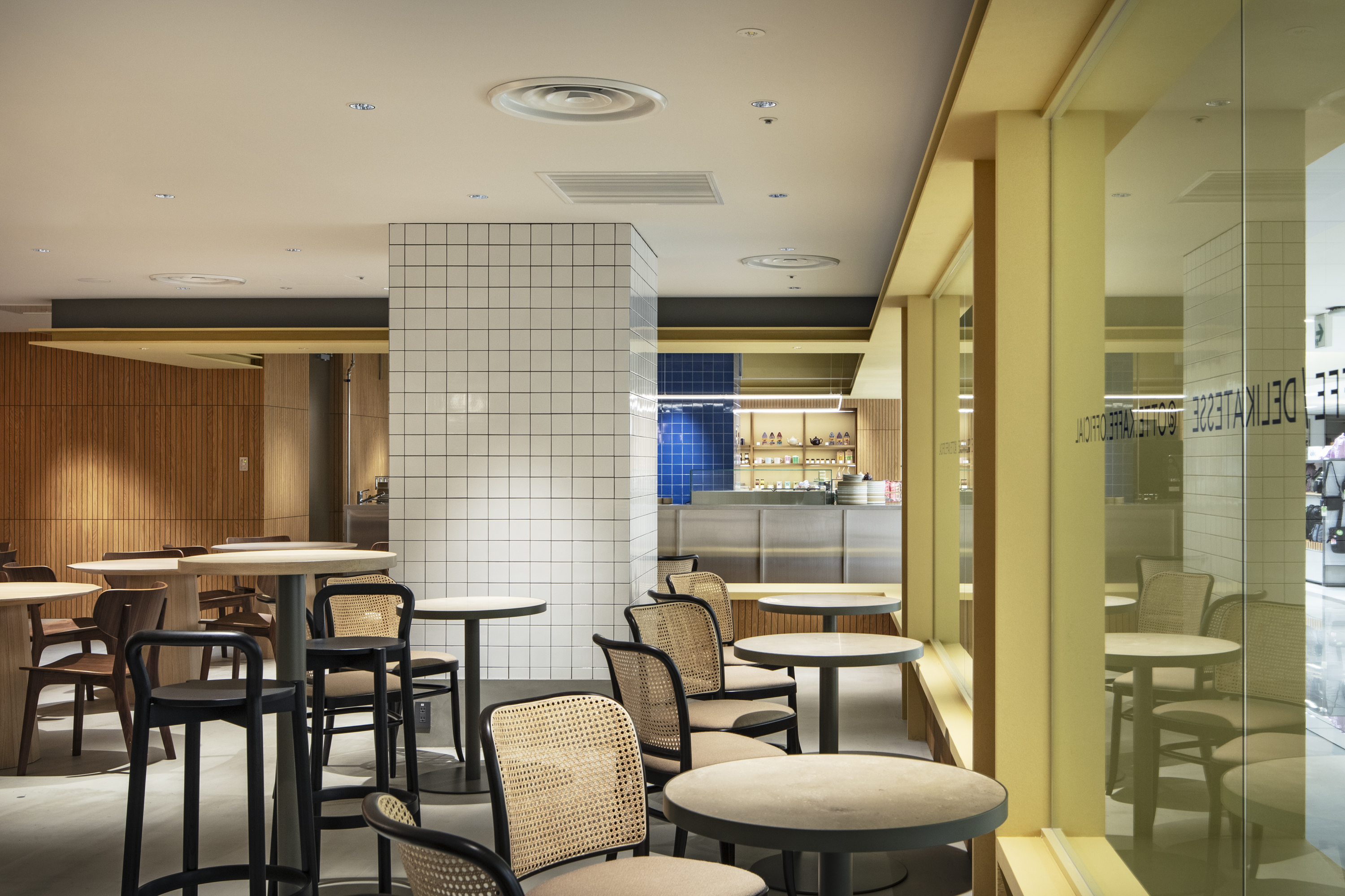 KAFFE OTTE あべのハルカス店タカギベーカリー