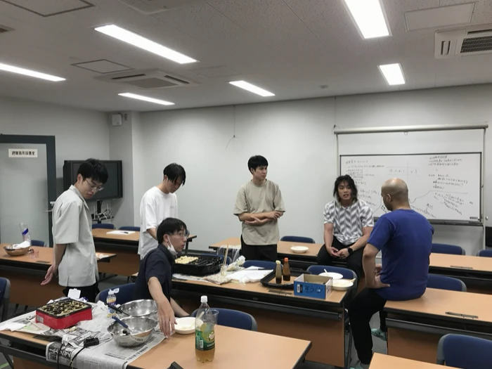 香港大学経済・経営学部の留学生による研究滞在
