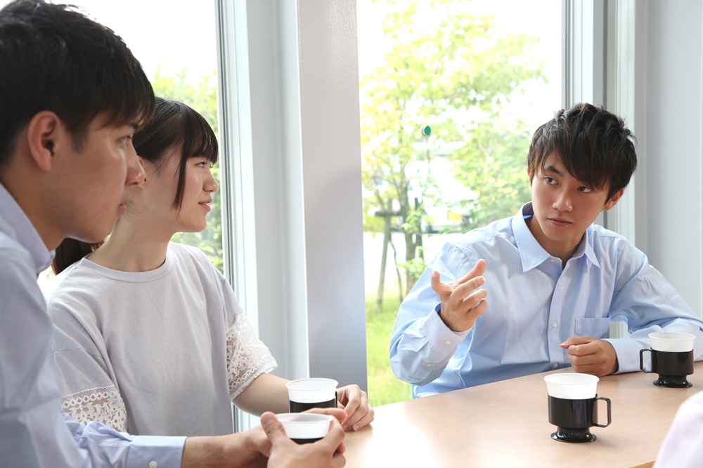 友人や知人に保険相談を同席させないほうが絶対に良い3つの理由