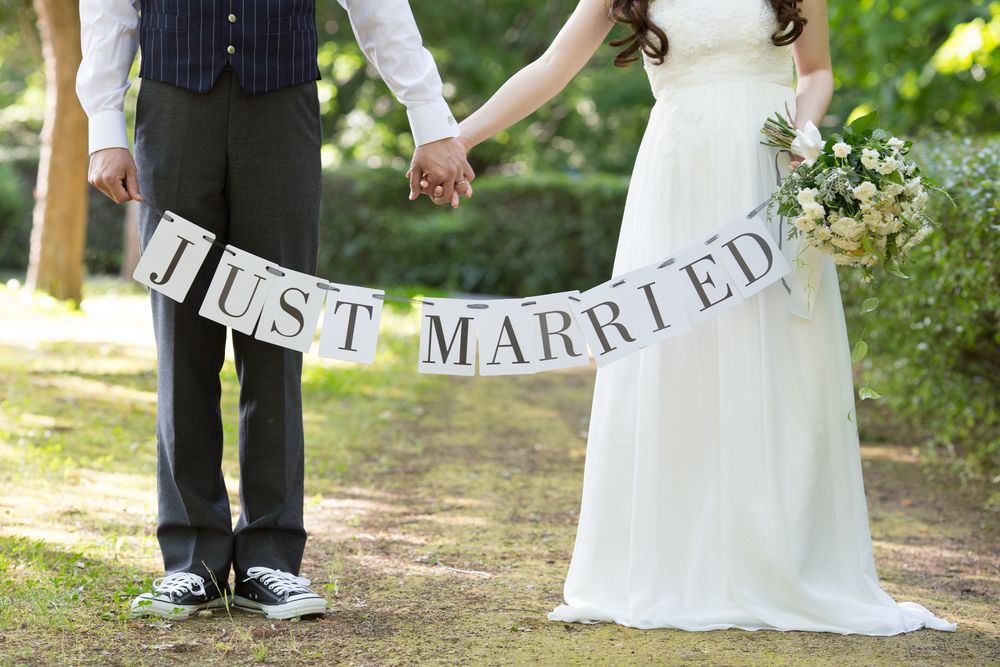 後回しにしないで！結婚した時にすべき保険の手続き