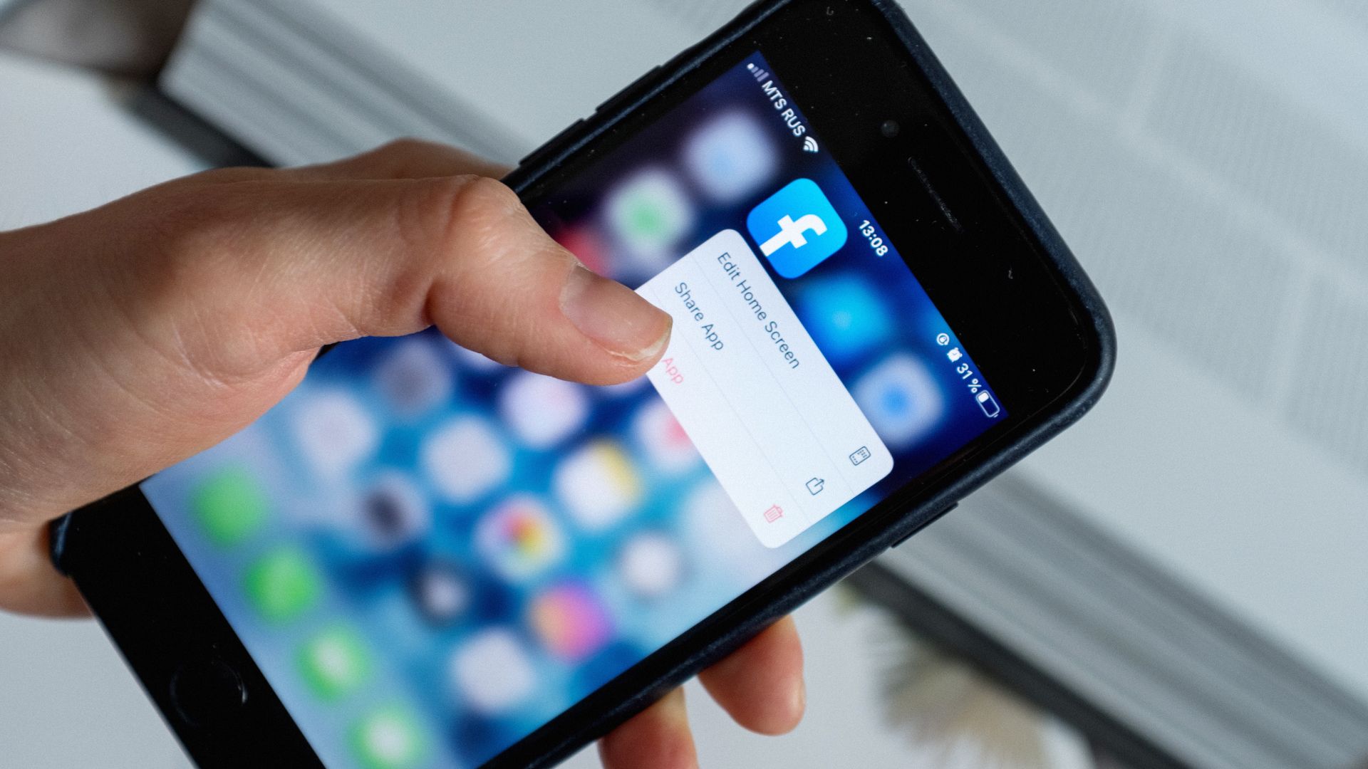 ターゲット広告はFacebookがおすすめ!最小コストで最大のコンバージョン率のFacebook広告