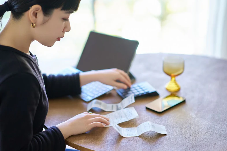 【税理士監修】フリーランスの経費の完全ガイド|使える経費はいくらまで?節税と確定申告について解説