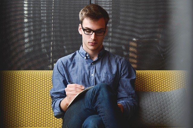 PHPエンジニアに必要なスキルは?仕事内容やキャリアパスも紹介