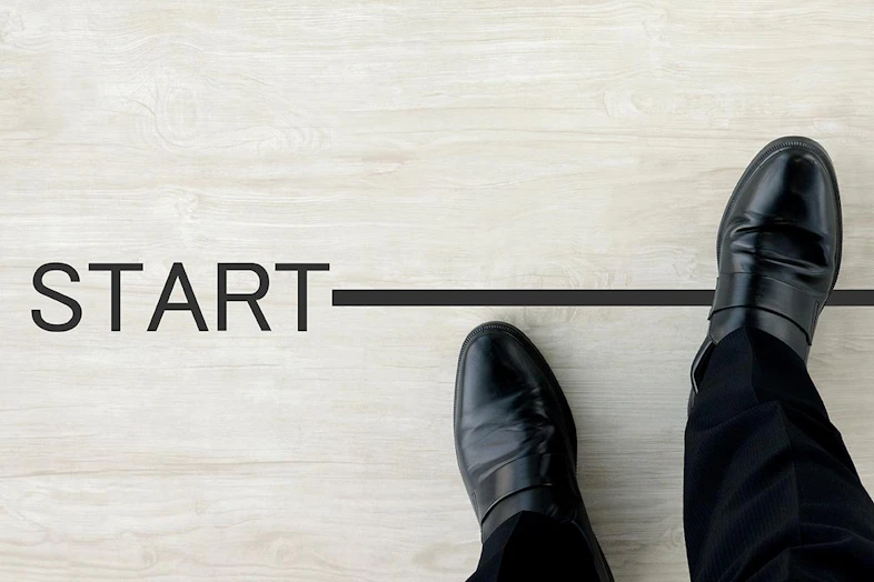 副業から起業するメリットやデメリットは?法人化のタイミングを紹介