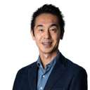 曽山 哲人氏