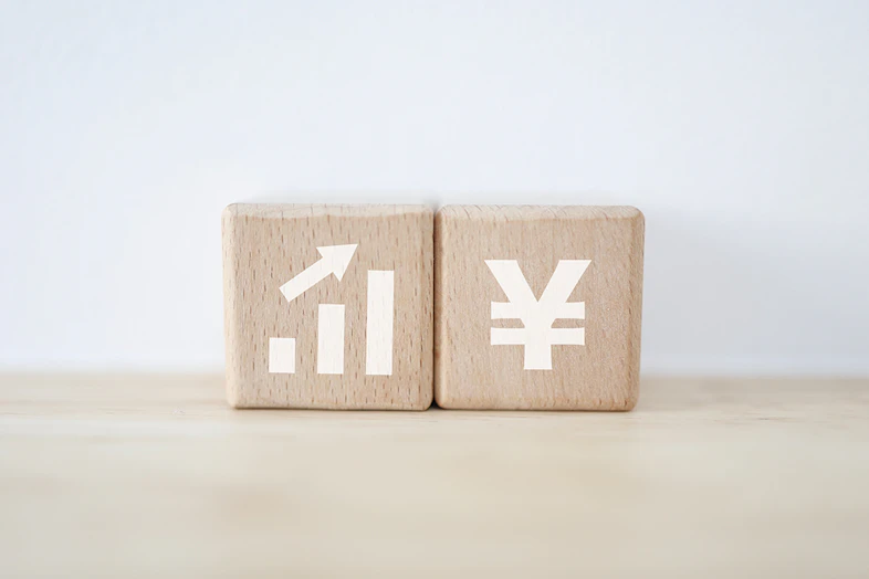 副業で月10万円は可能?おすすめの副業や稼ぐためのポイントを紹介