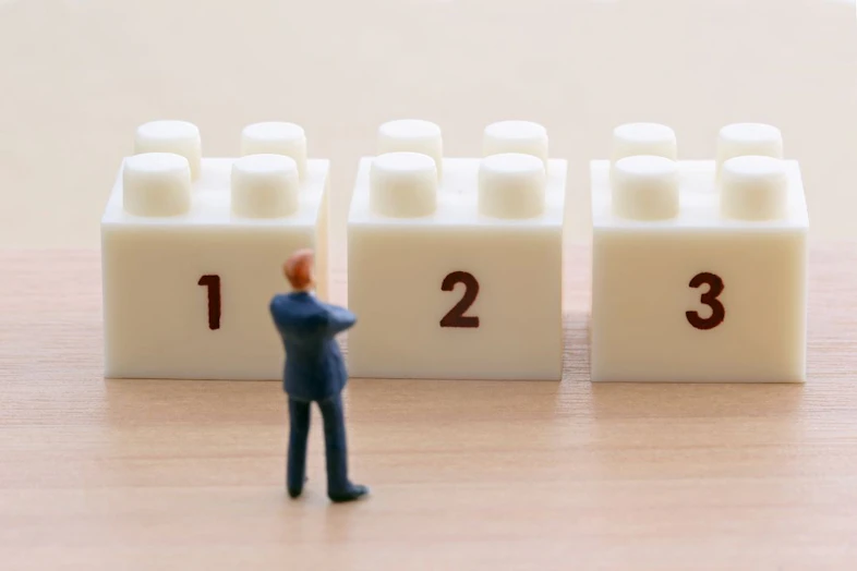 フリーランスは複数案件を掛け持ちしてもいい?メリット・注意点や管理術を解説