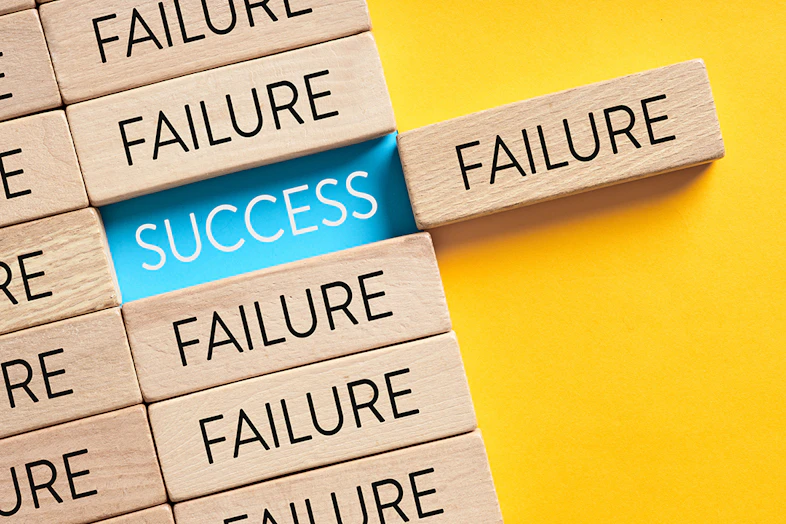 副業でよくある失敗例を徹底紹介！リスク回避方法と副業選びのコツを解説