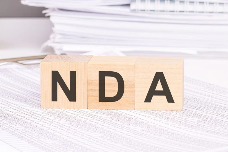 【弁護士監修】フリーランスのNDA(秘密保持契約)とは?締結の流れや確認ポイントを解説