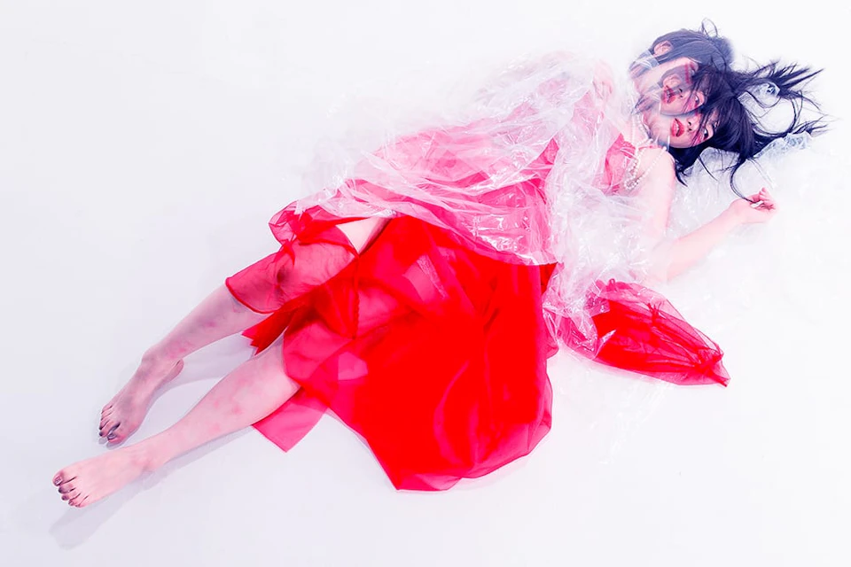 DZU STUDIO「KYUSHU VISUAL ARTS 2015」 ／ 2015 年・講師として指導した授業の作品 ／ 撮影: Shimokariya Yuu