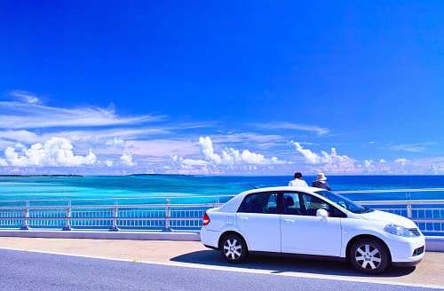 徹底比較が沖縄で最適なカーリース・車のサブスクを選ぶポイント