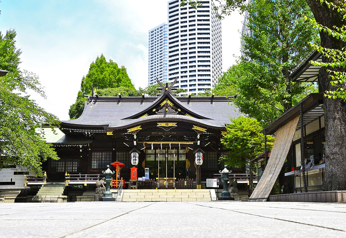 新宿十二社熊野神社 の境内