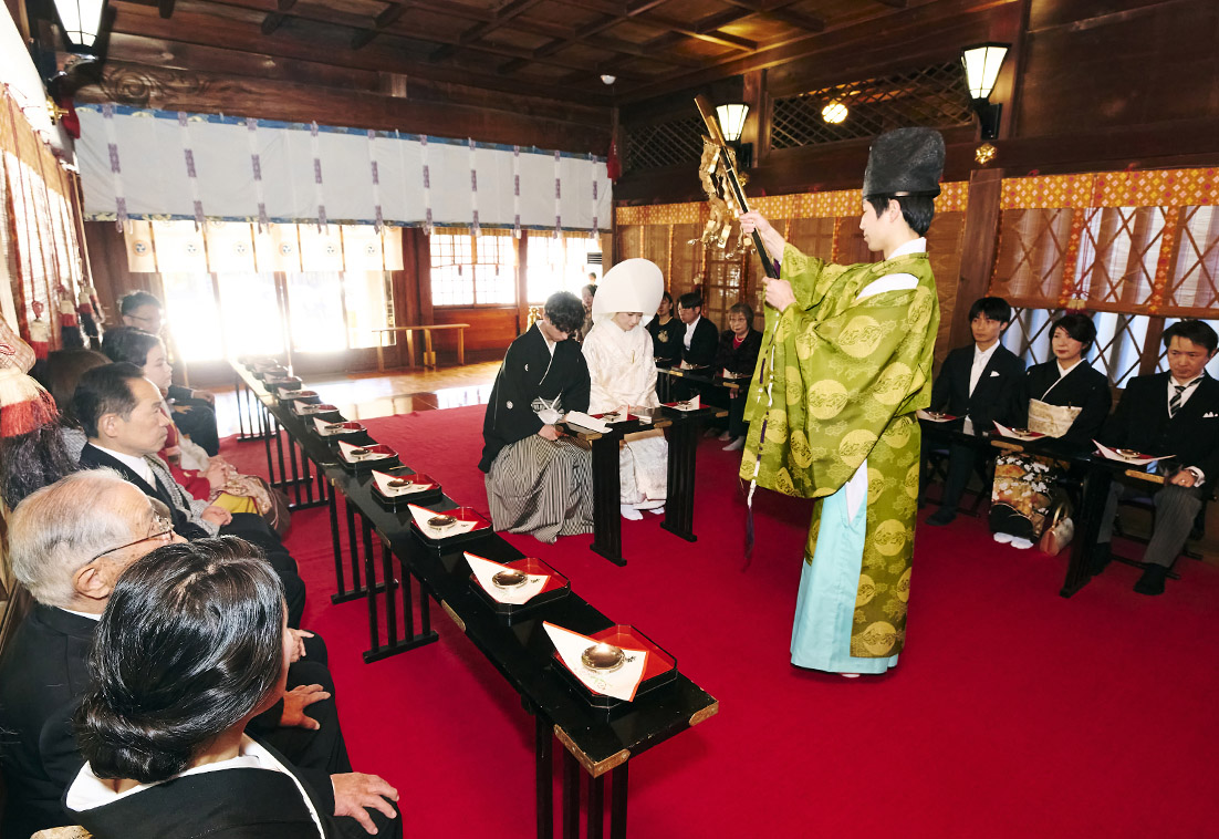 新宿十二社熊野神社での挙式 祈祷中の様子