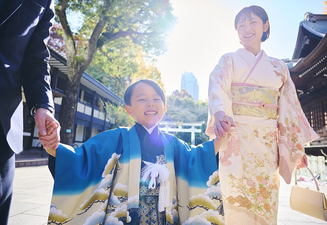 新宿十二社熊野神社で七五三　五歳