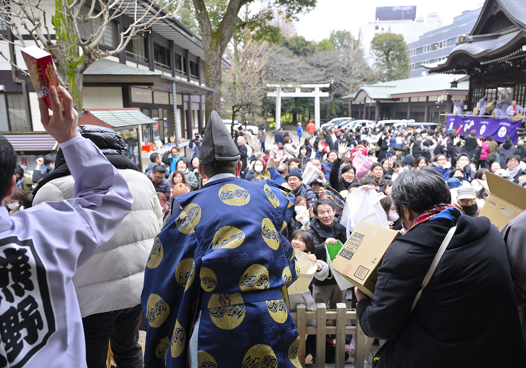 お菓子を子供達へ