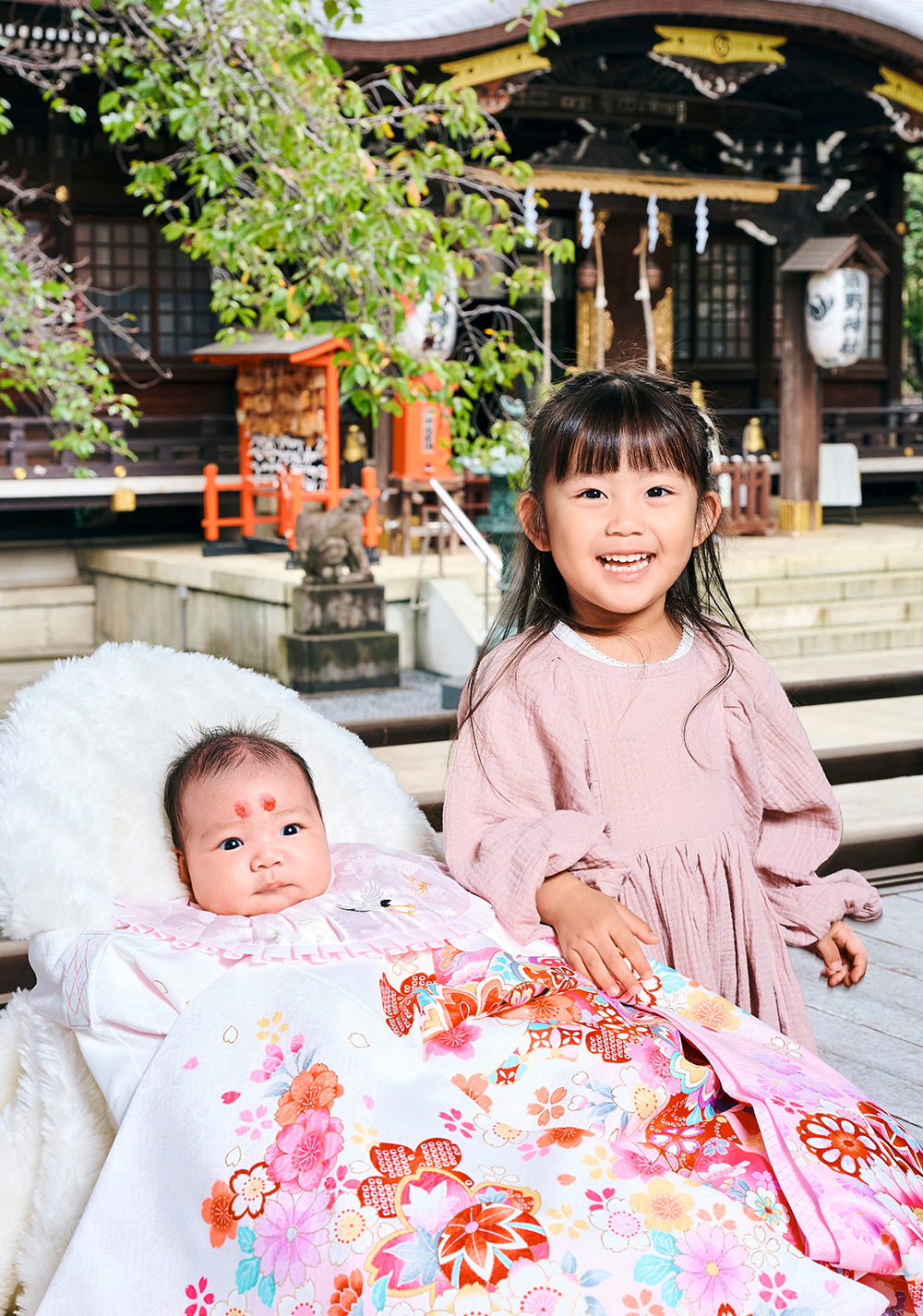 新宿十二社熊野神社での兄弟